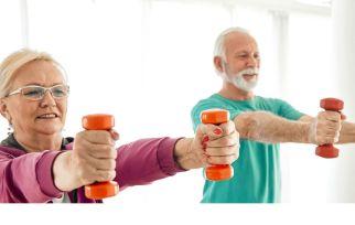 Van kwetsbaar naar kracht: het effect van eiwitten en krachttraining op herstel na een heupfractuur