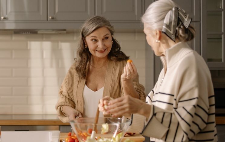 Lunch met thema gezonde voeding bij ouder worden